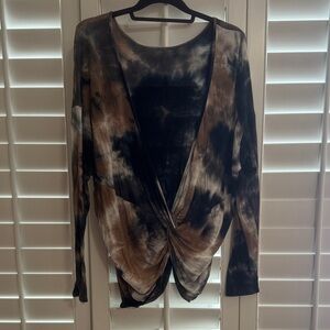 Savvi, Large, Tie-Dye Twist Top